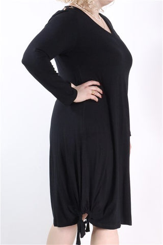 שמלה מעוצבת בשחור- L שמלה מעוצבת בשחור- L