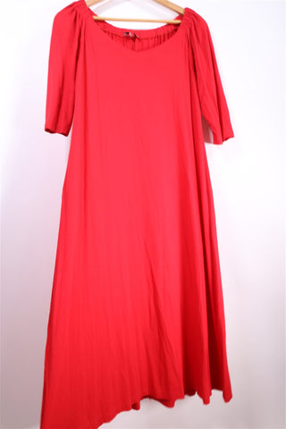 שמלה אופשולדרס מעוצבת באדום -L שמלה אופשולדרס מעוצבת באדום -L