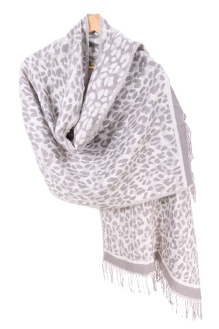 צעיף של בסטייל חברבורות באפור-OS צעיף של בסטייל חברבורות באפור-OS