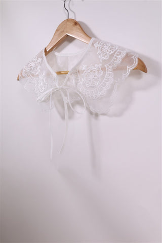 צעיף צווארון שיפון ותחרה בלבן- OS צעיף צווארון שיפון ותחרה בלבן- OS