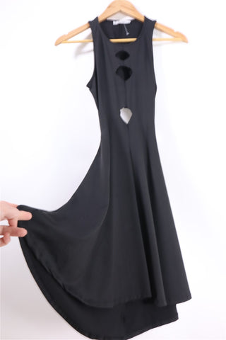 שמלה מעוצבת בשחור- S-XS שמלה מעוצבת בשחור- S-XS