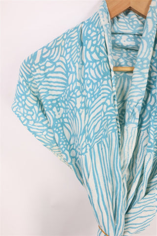 צעיף מוארך בשמנת ותכלת- OS צעיף מוארך בשמנת ותכלת- OS