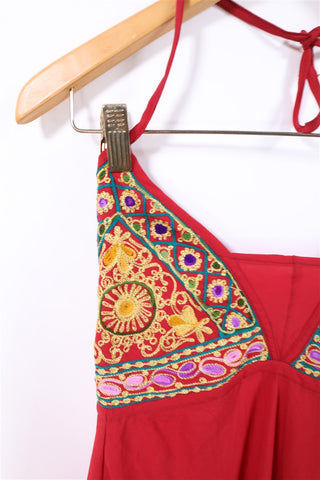 שמלה אתנית באדום וזהב- M-L שמלה אתנית באדום וזהב- M-L