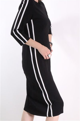 שמלה ספורטיבית בשחור- M שמלה ספורטיבית בשחור- M