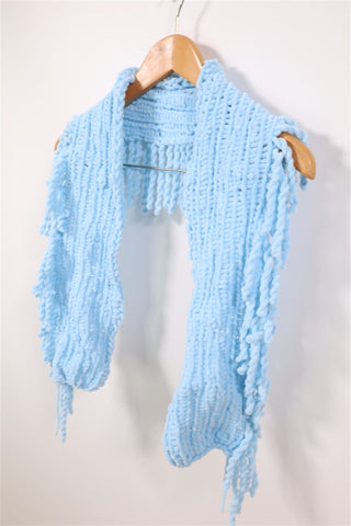 צעיף צמרי בתכלת -OS צעיף צמרי בתכלת -OS