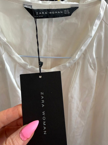 חולצה שרוולים מעוצבים ZARA חדשה בלבן- S-M