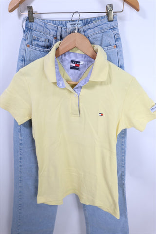 חולצה פולוTOMMY HILFIGER בצהוב- XS-M