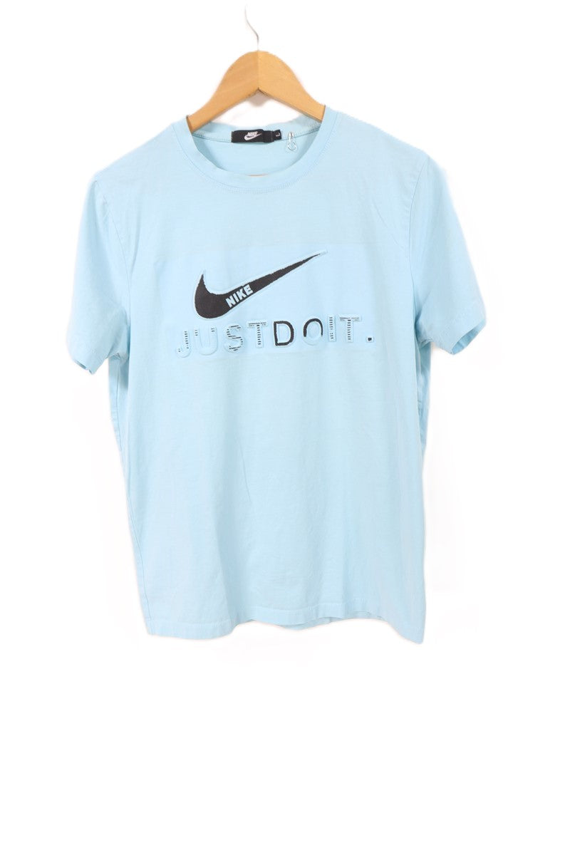 חולצת טי שרט NIKE בתכלת- M-L