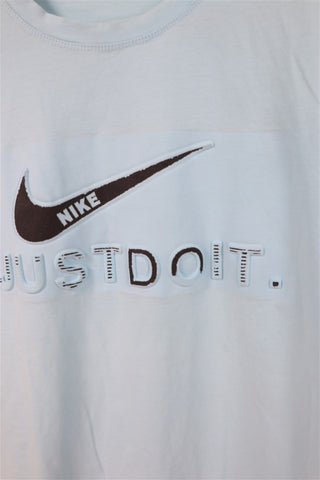 חולצת טי שרט NIKE בתכלת- M-L