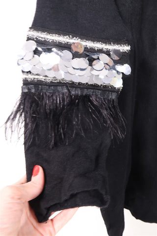 שמלת סריג שחורה שרוולי פייטים- L-M