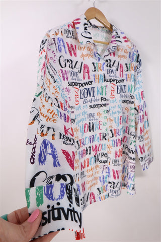 חולצה מכופתרת מקושקשת בלבן- L-XL