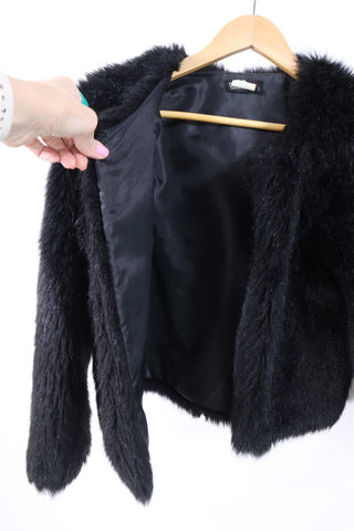 מעיל פרווה סינטטית קצר בשחור- XS-S