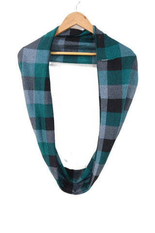 צעיף משבצות נכרך בגווני כחול וירוק- OS