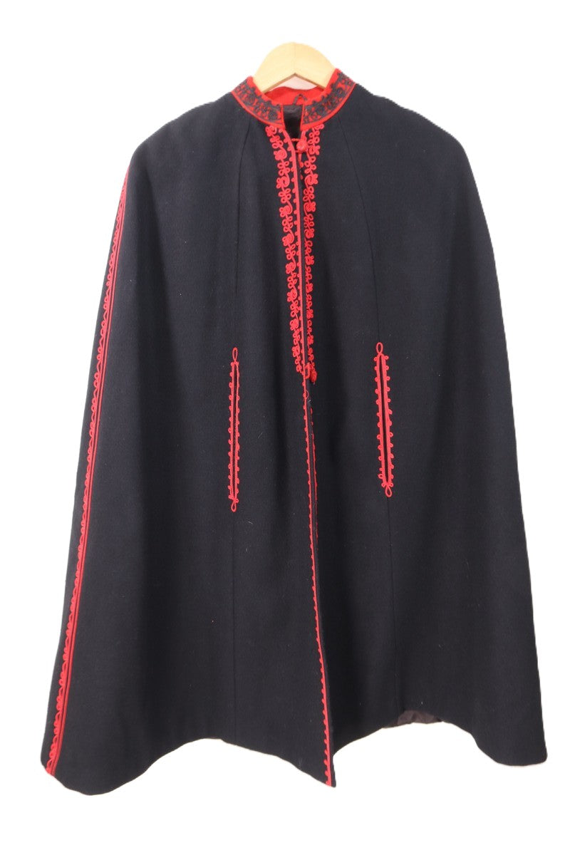 גקט שכמייה וינטיג רקום בשחור- OS