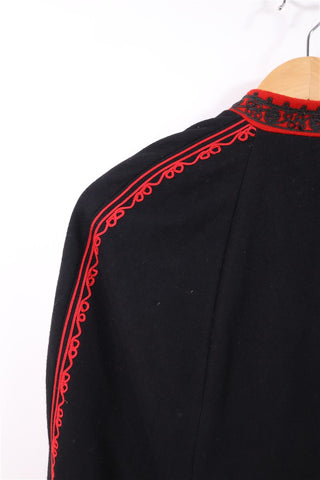 גקט שכמייה וינטיג רקום בשחור- OS