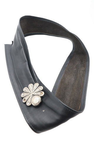 חגורת וינטיג עור ופרח בשחור- M-L