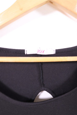 חולצה מעוצבת מפתח גב בשחור- M