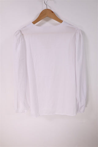 חולצה מעוצבת בלבן- M