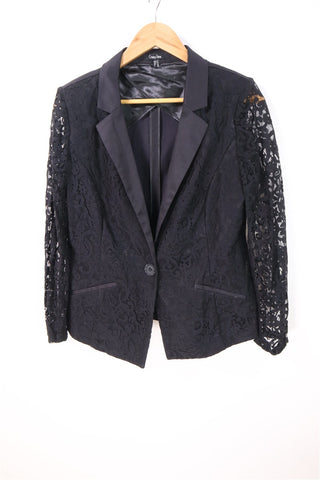 גקט תחרה בשחור- M-L