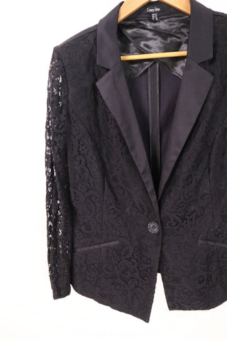 גקט תחרה בשחור- M-L