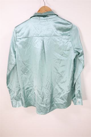 חולצת סטן חדשה בירוק מרווה- M-L