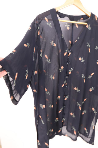 עליונית וינטיג פרחונית בשחור- XXL