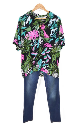 חולצה טרופית פרחונית בשחור- XL