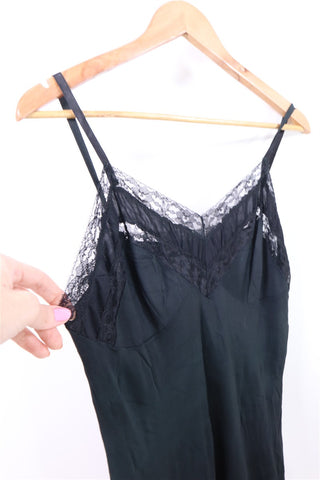 שמלת וינטיג קומבינזון תחרה בשחור- L