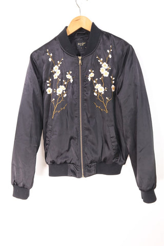 מעיל בסטייל בומבר רקמה סינית בשחור- M-L