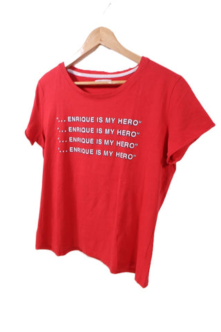 חולצת טי שרט מודפסת באדום- L