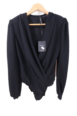 בגד גוף חדש מעטפת בשחור- M