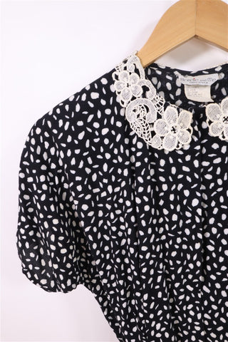 שמלת וינטיג צווארון רקום בשחור ולבן - S