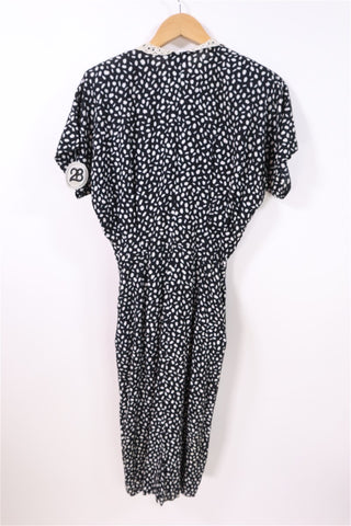 שמלת וינטיג צווארון רקום בשחור ולבן - S