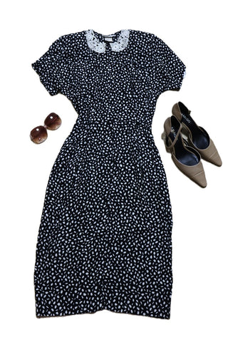 שמלת וינטיג צווארון רקום בשחור ולבן - S