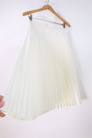 חצאית פליסה ZARA בלבן שמנת- XS