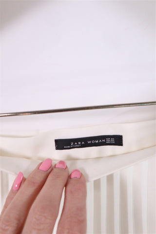 חצאית פליסה ZARA בלבן שמנת- XS