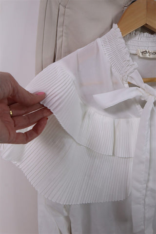 חולצת פליסה ועניבת קשירה בלבן-M