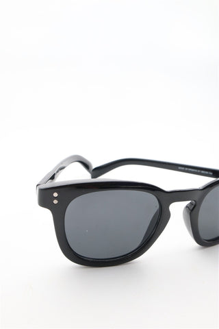 משקפי שמש מעוצבות בשחור -OS