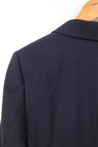 גקט אלגנטי כחול במרקם משבצות-L