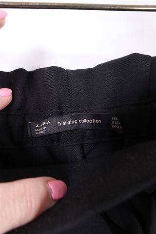 מכנסי מעוצבים  ZARA בשחור- XS-S