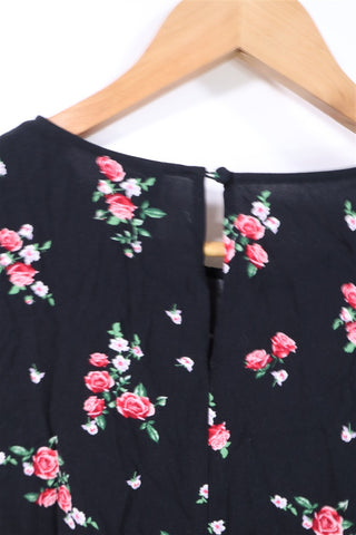 שמלה פרחונית בשחור- XS-S