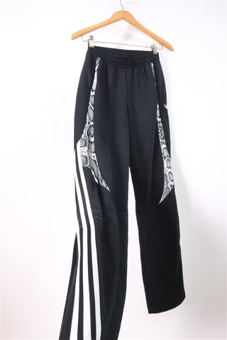 מכנסי טריקו ADIDAS מתרחבים בשחור - XS-S