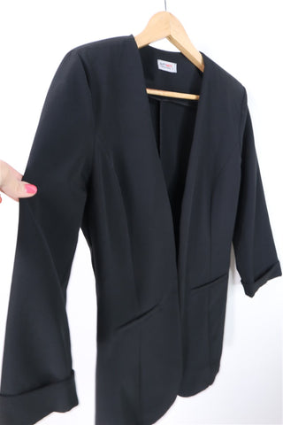 גקט אלגנטי בשחור-M