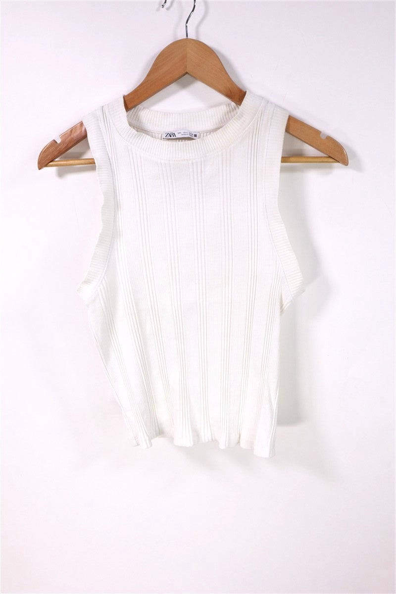 חולצת גופיה  ZARA סטרצית בלבן - L