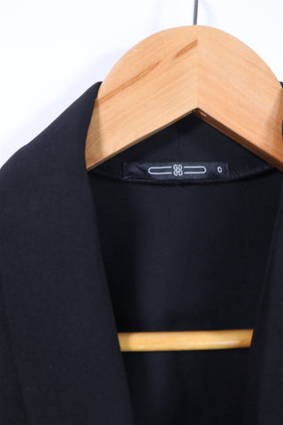 גקט שחור מעוצב- M