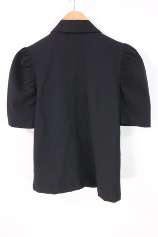 גקט שחור מעוצב- M