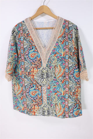 חולצה אתנית עם קרושה-L