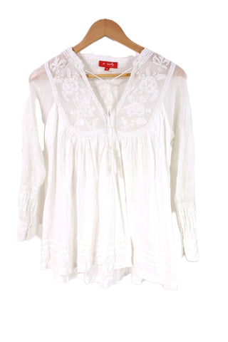 חולצת תחרה מעוצבת בשמנת- M