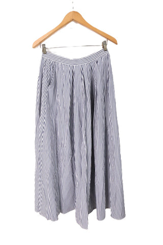 חצאית פסים מתנפנפת בכחול ולבן- M