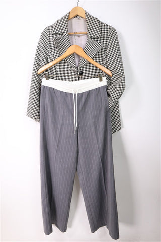 מכנסי פסים חדשים באפטר- M